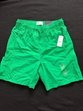 GAP Men's Bright Green Elastic Waist Athletic Shorts